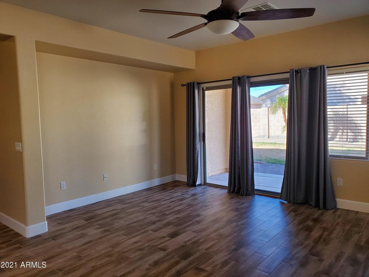 2056 E Riviera Dr - Photo 7 of 26