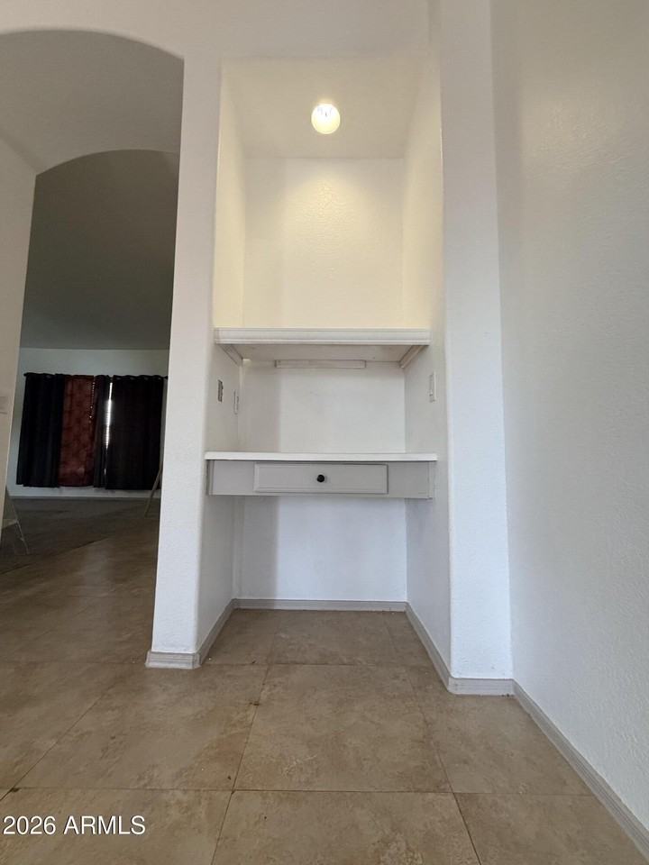5215 W Tonopah Dr - Photo 3 of 26