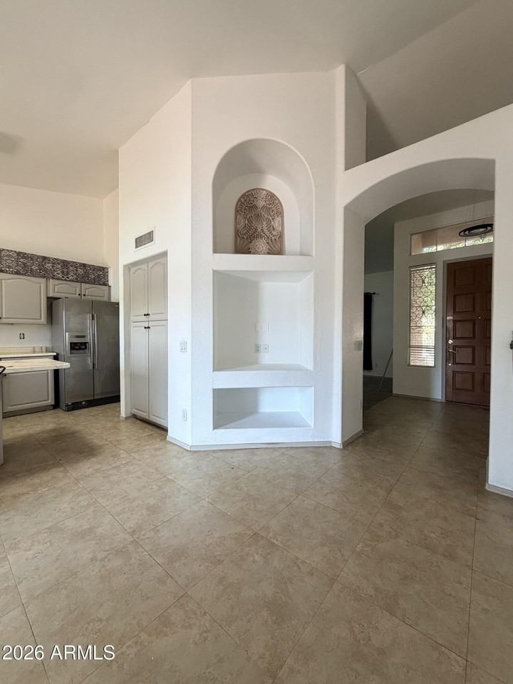5215 W Tonopah Dr - Photo 4 of 26