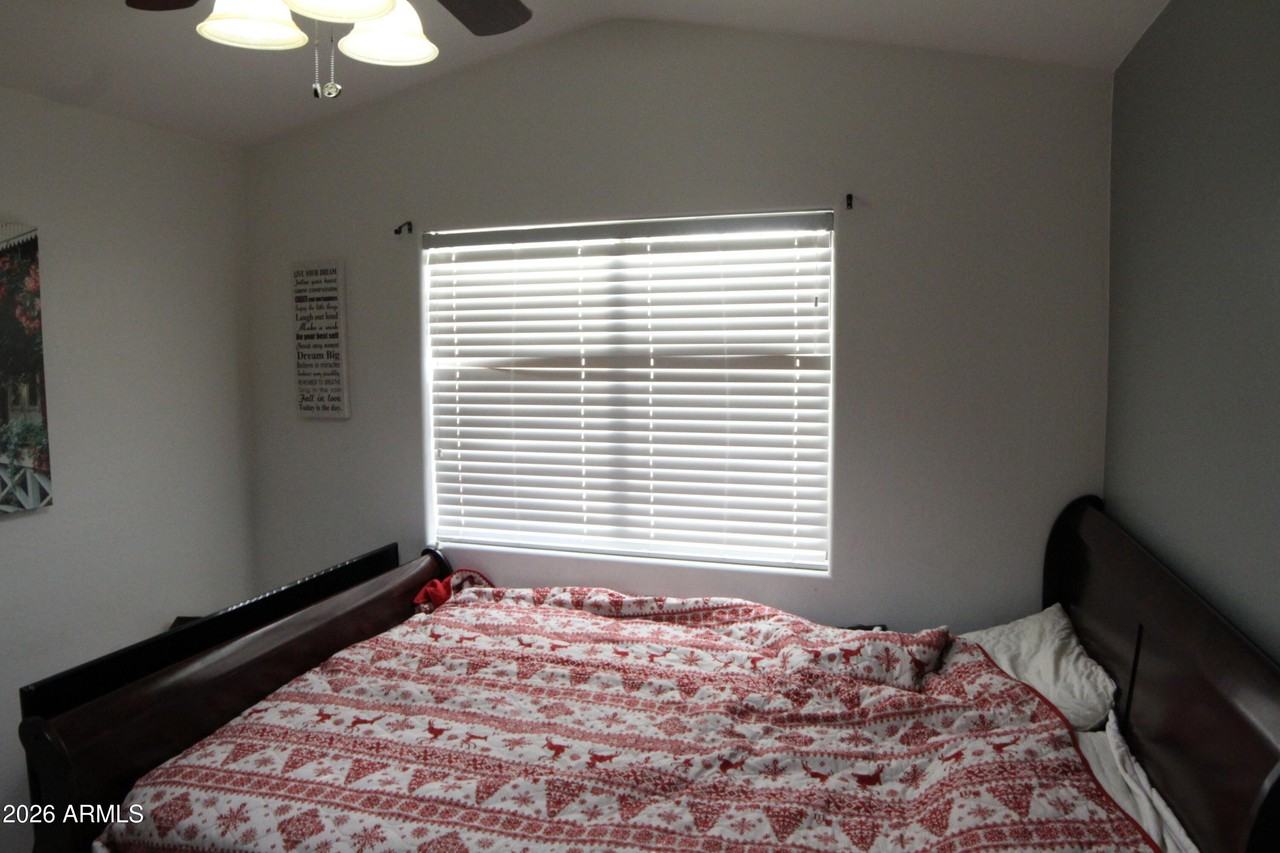 38103 N Bonnie Ln - Photo 5 of 19