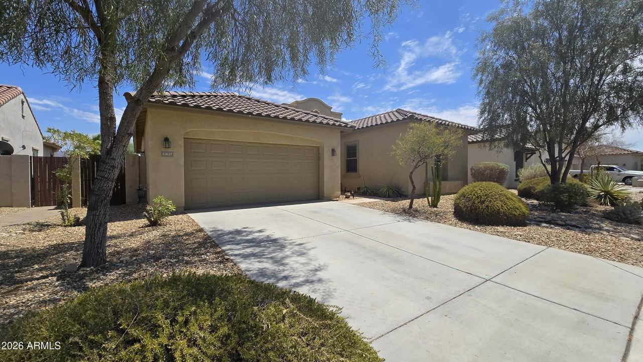13637 S 175th Dr - Photo 4 of 50