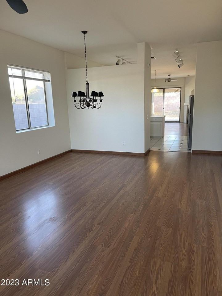 4722 E Chisum Trl - Photo 3 of 12