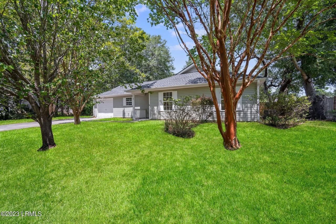 7 Grandiflora Ln - Photo 2 of 23