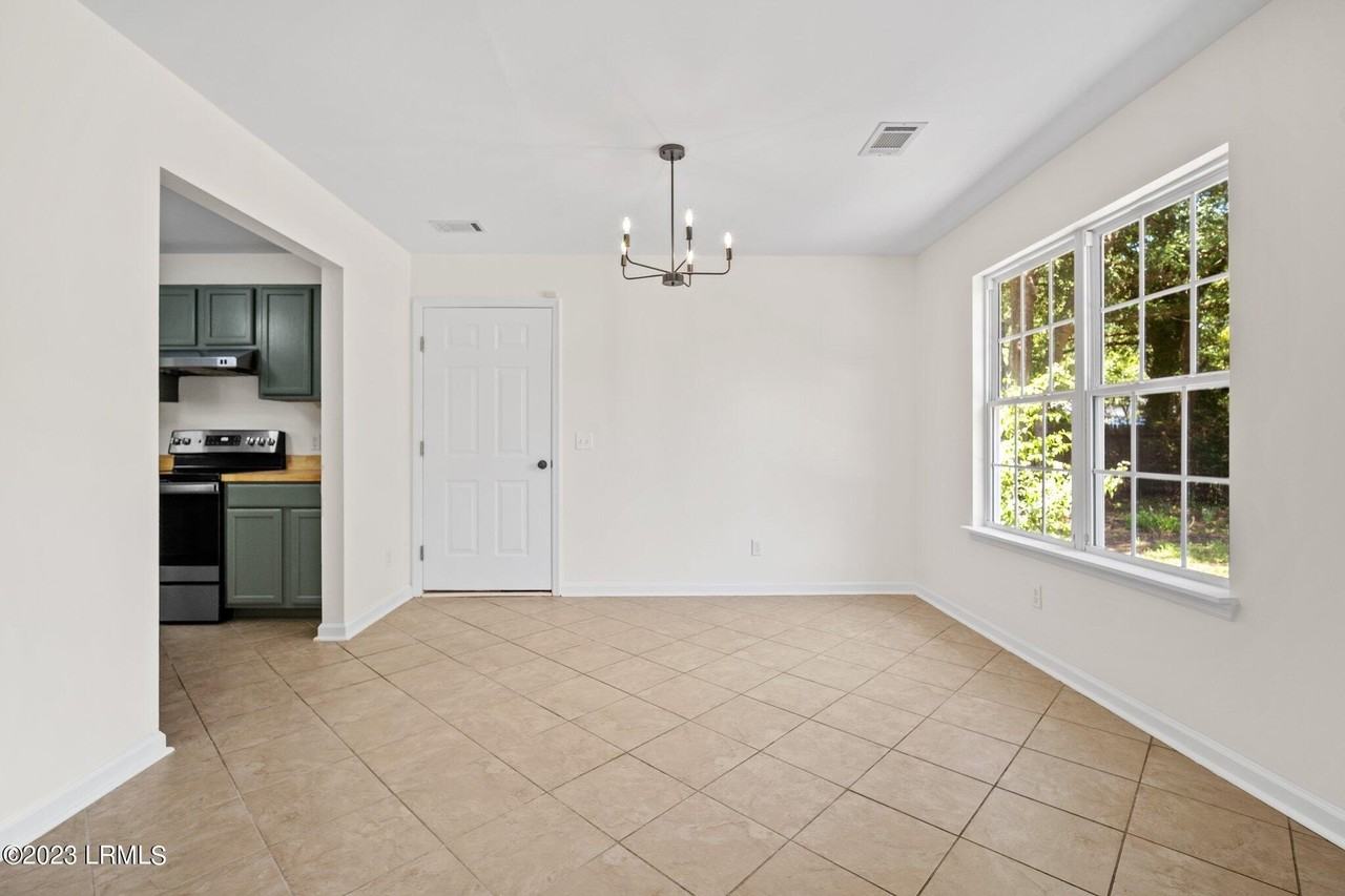 7 Grandiflora Ln - Photo 6 of 23