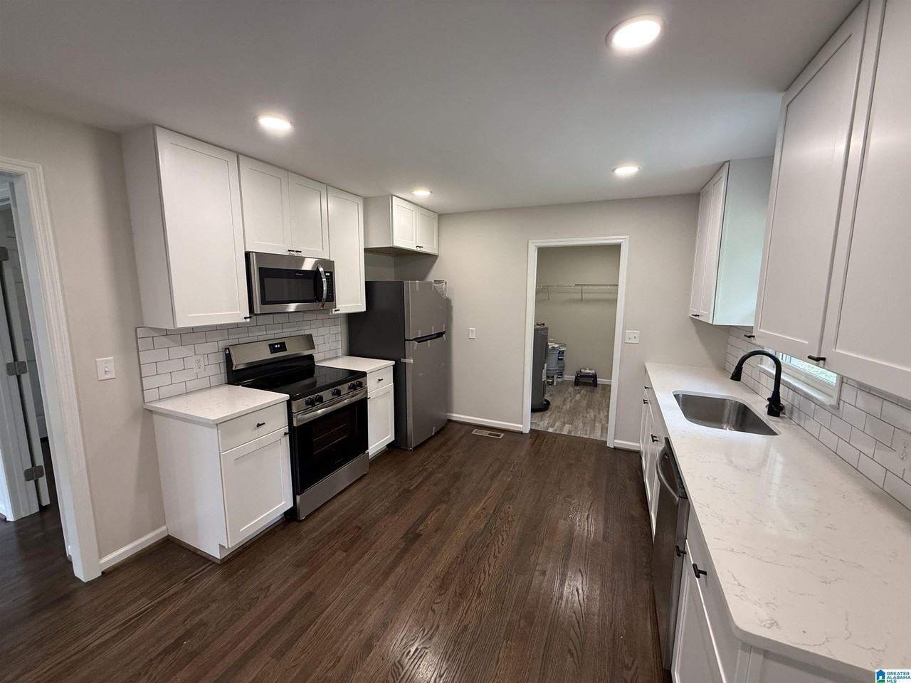 2224 5th St Ne - Photo 4 of 12