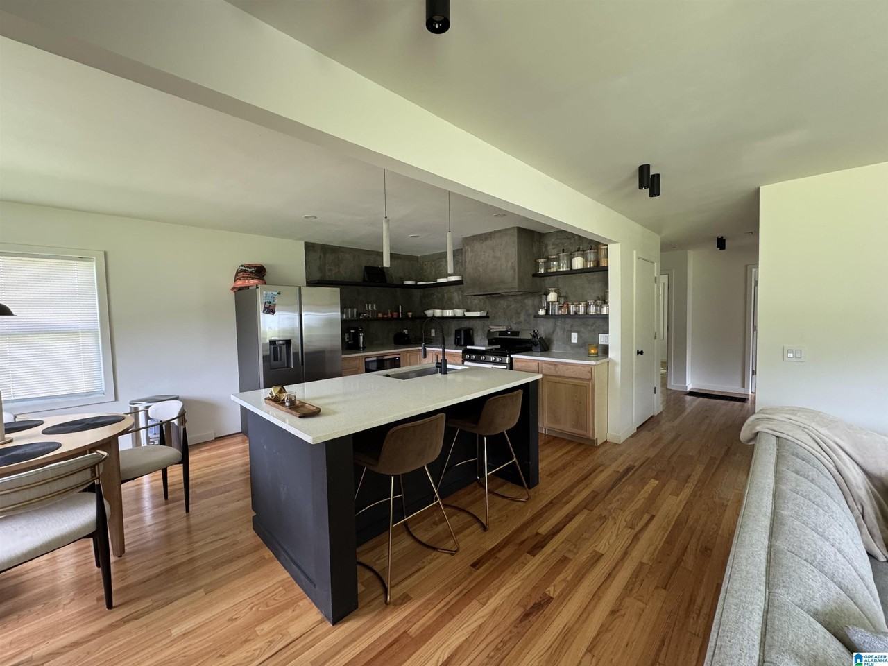 801 Central Ave - Photo 5 of 16