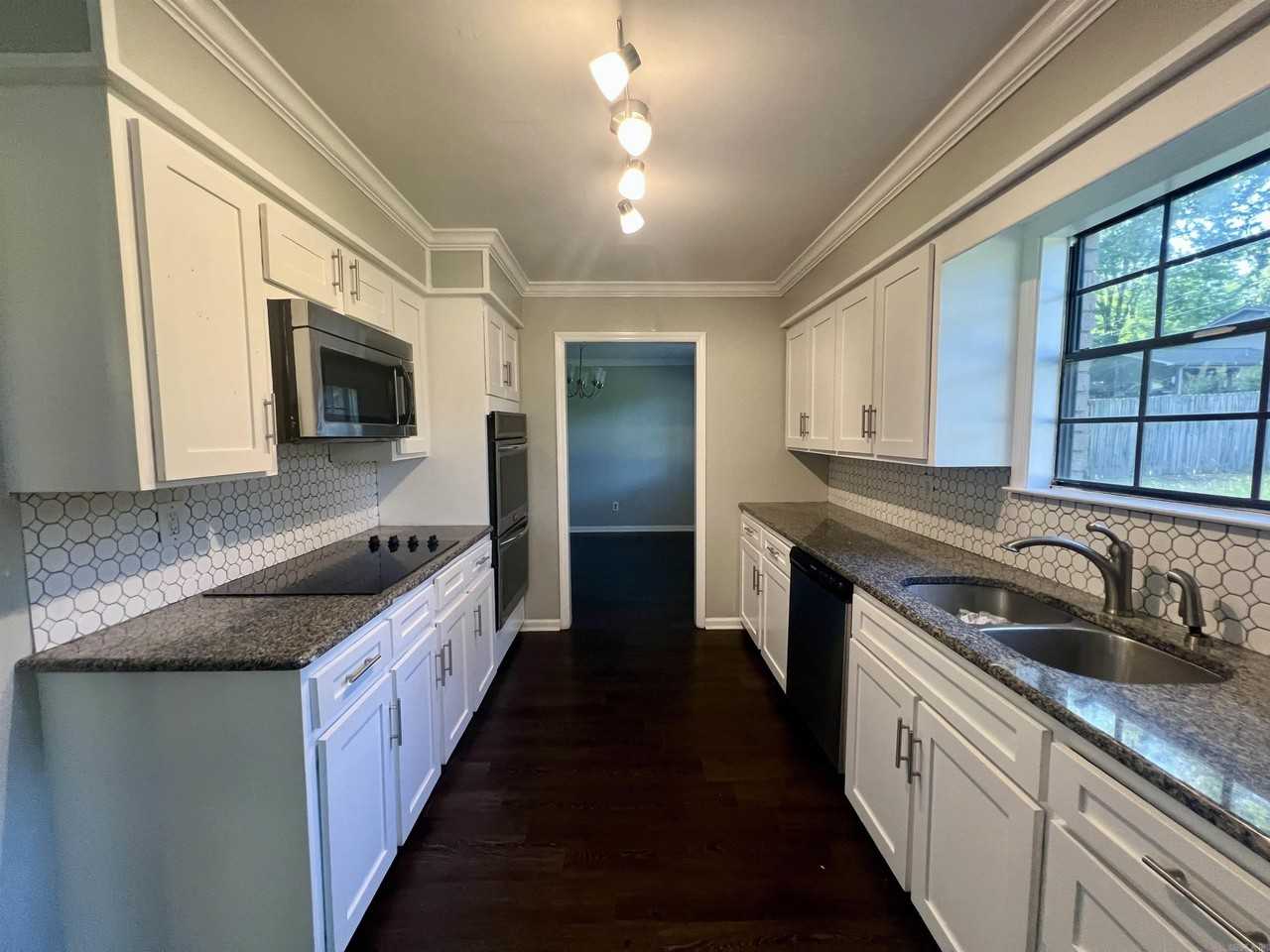 70 Kings River Rd - Photo 3 of 19