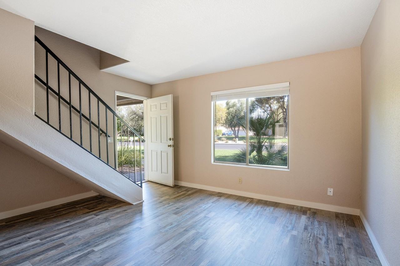 448 Tava Ln - Photo 3 of 27