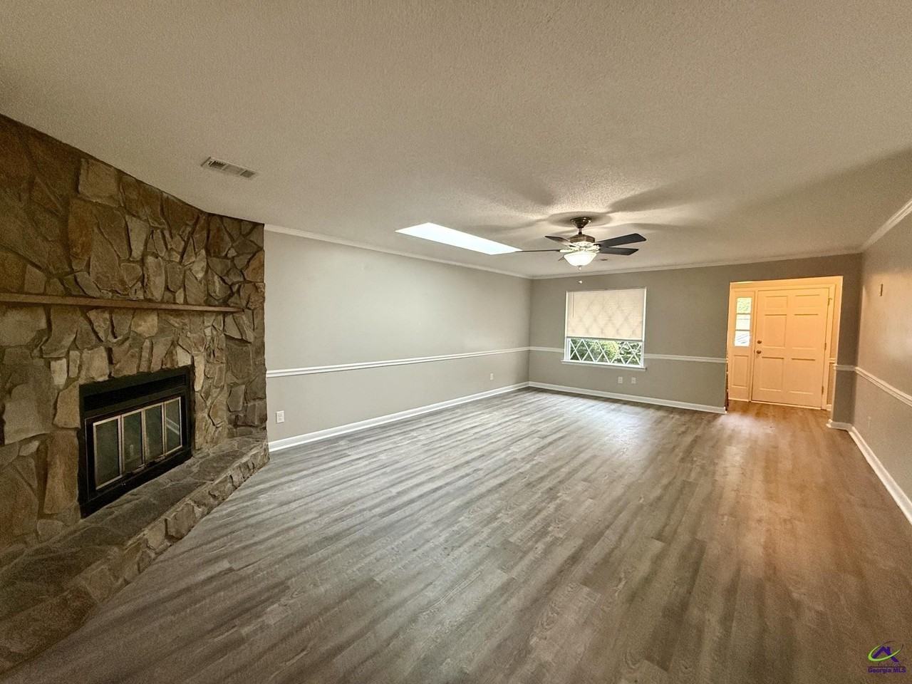 144 Pleasant Hill Ct - Photo 4 of 21