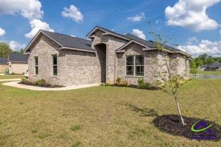 112 Gwendolyn Ave - Photo 1 of 1