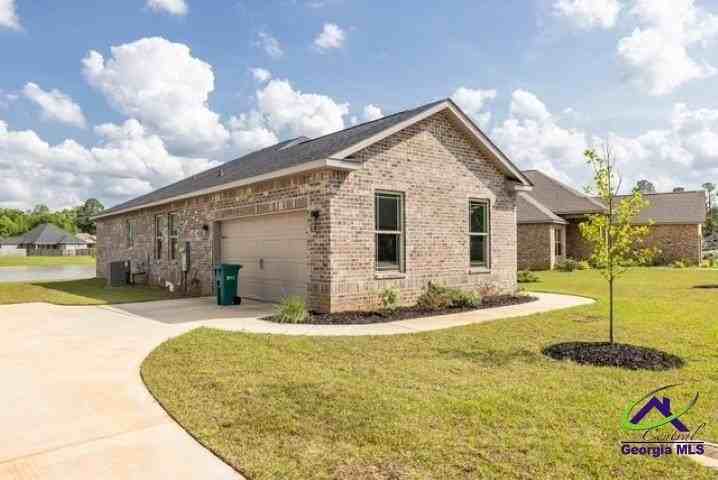 112 Gwendolyn Ave - Photo 2 of 16