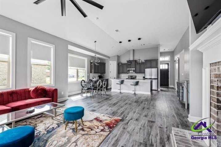 112 Gwendolyn Ave - Photo 4 of 16