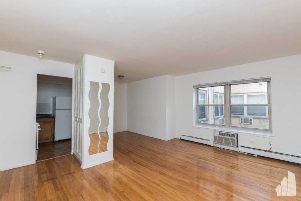 6830 N Sheridan Rd #563 - Photo 2 of 10