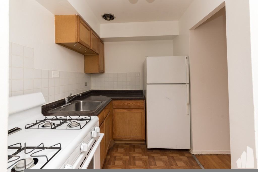 6830 N Sheridan Rd #563 - Photo 5 of 10