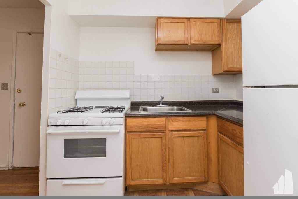 6830 N Sheridan Rd #563 - Photo 6 of 10