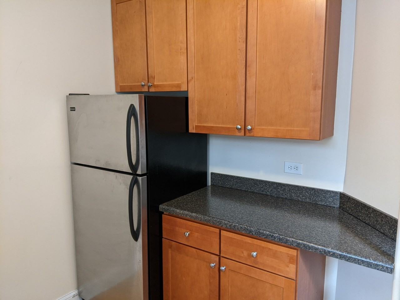 914 Crain St #1 - Photo 2 of 12