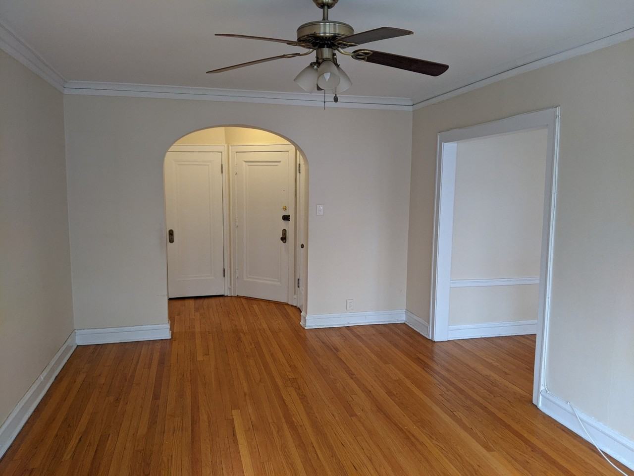 914 Crain St #1 - Photo 6 of 12