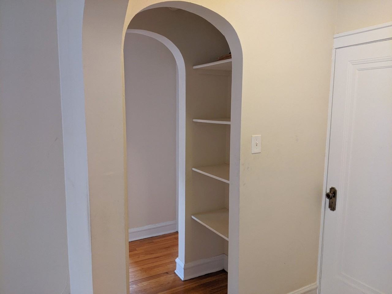 914 Crain St #1 - Photo 7 of 12