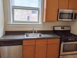featured image of 914 Crain St #B3S