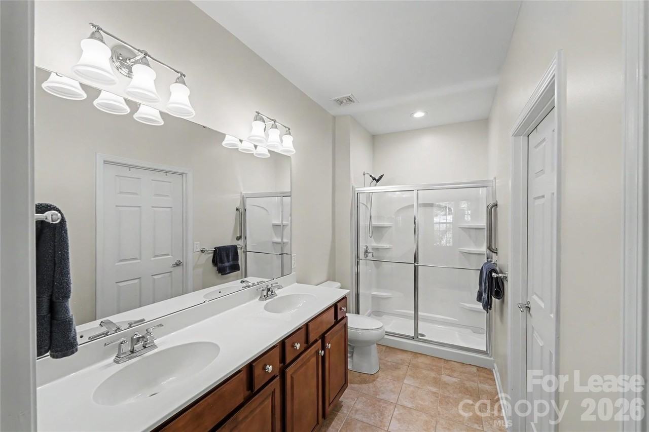 9009 Smokey Hill Ln - Photo 5 of 24