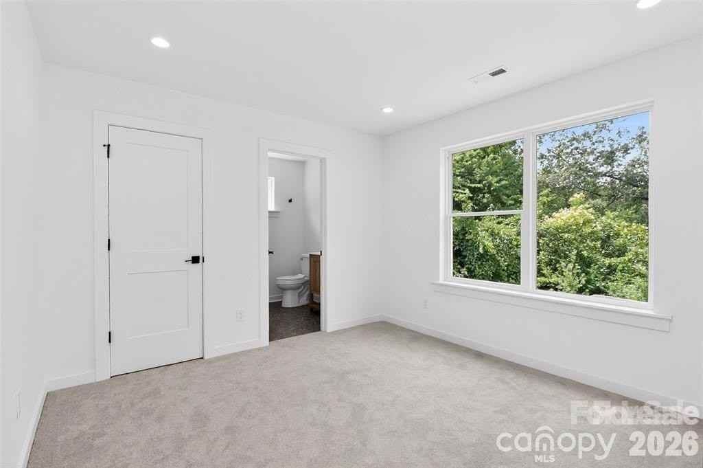 2716 Baltimore Ave - Photo 7 of 36