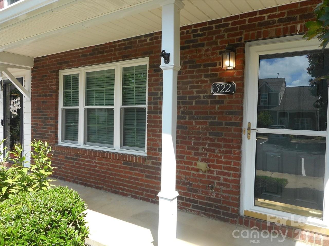 322 Deep Water Ln - Photo 3 of 28