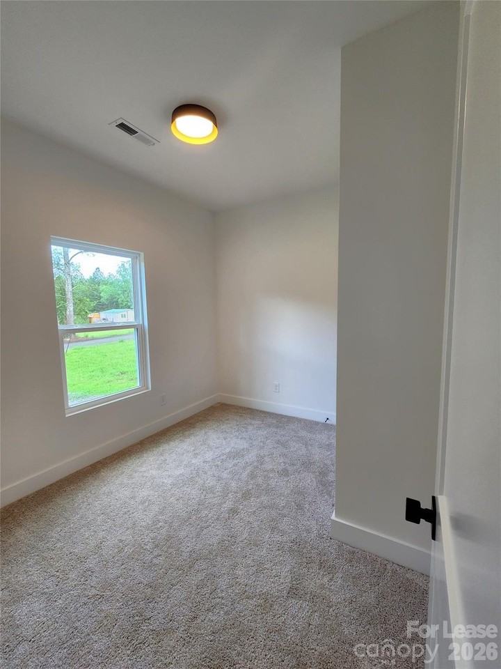 217 Carlie St - Photo 7 of 16