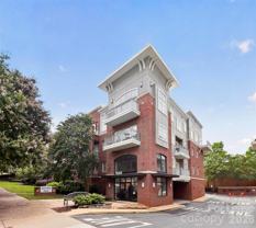 1829 Kenilworth Ave - Photo 1 of 1