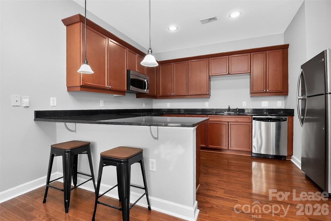 1829 Kenilworth Ave - Photo 7 of 29