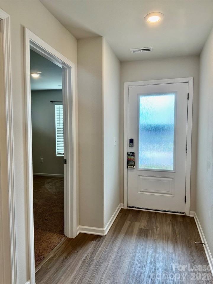 3118 Maple Ridge Dr - Photo 2 of 24