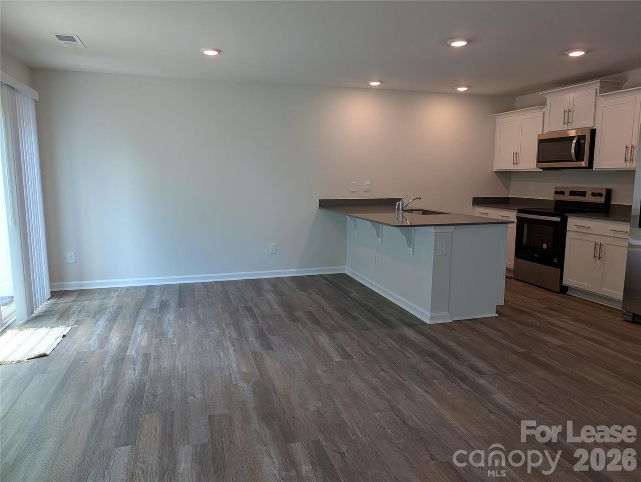 5132 Hyrule Dr - Photo 3 of 18