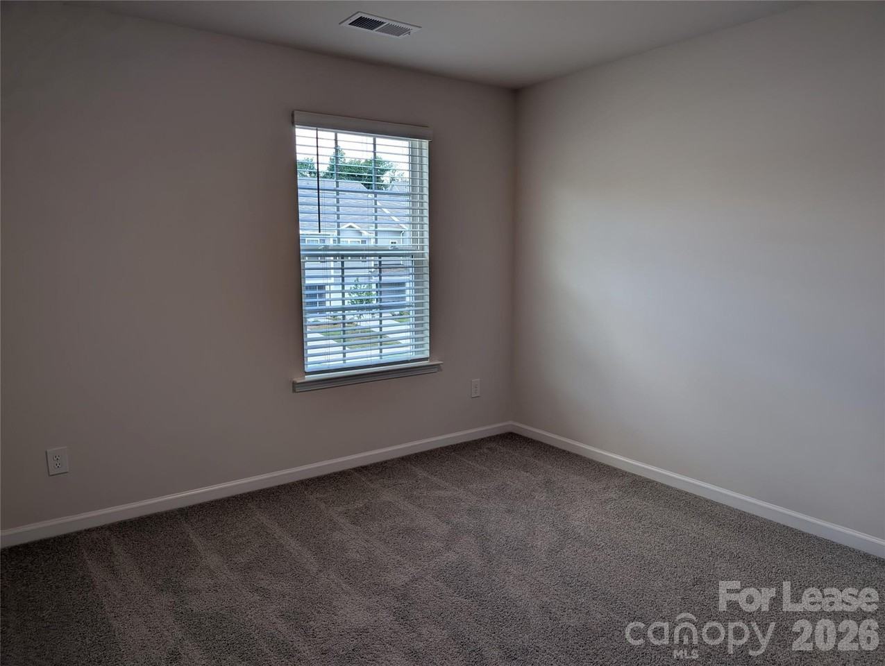 5132 Hyrule Dr - Photo 6 of 18