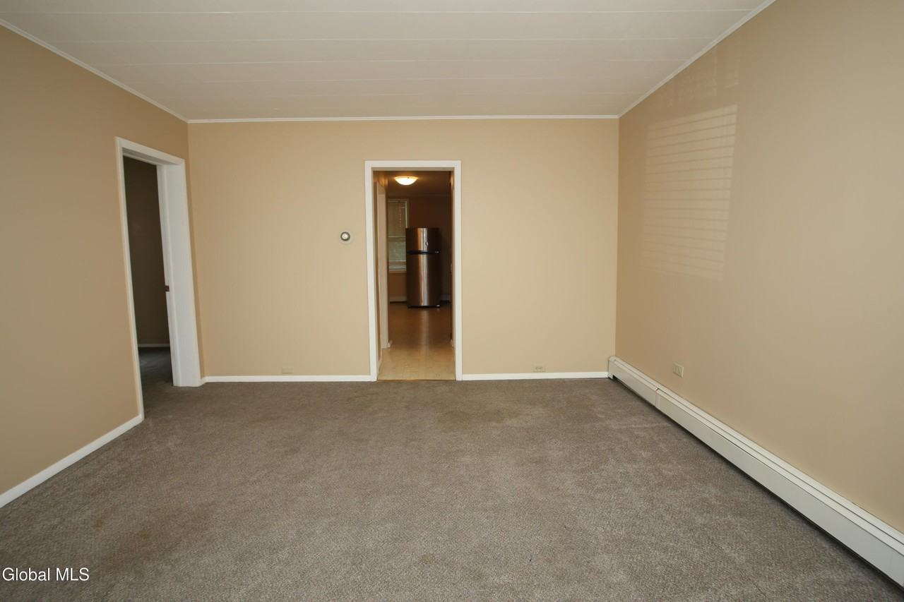 31 Willow St - Photo 3 of 14