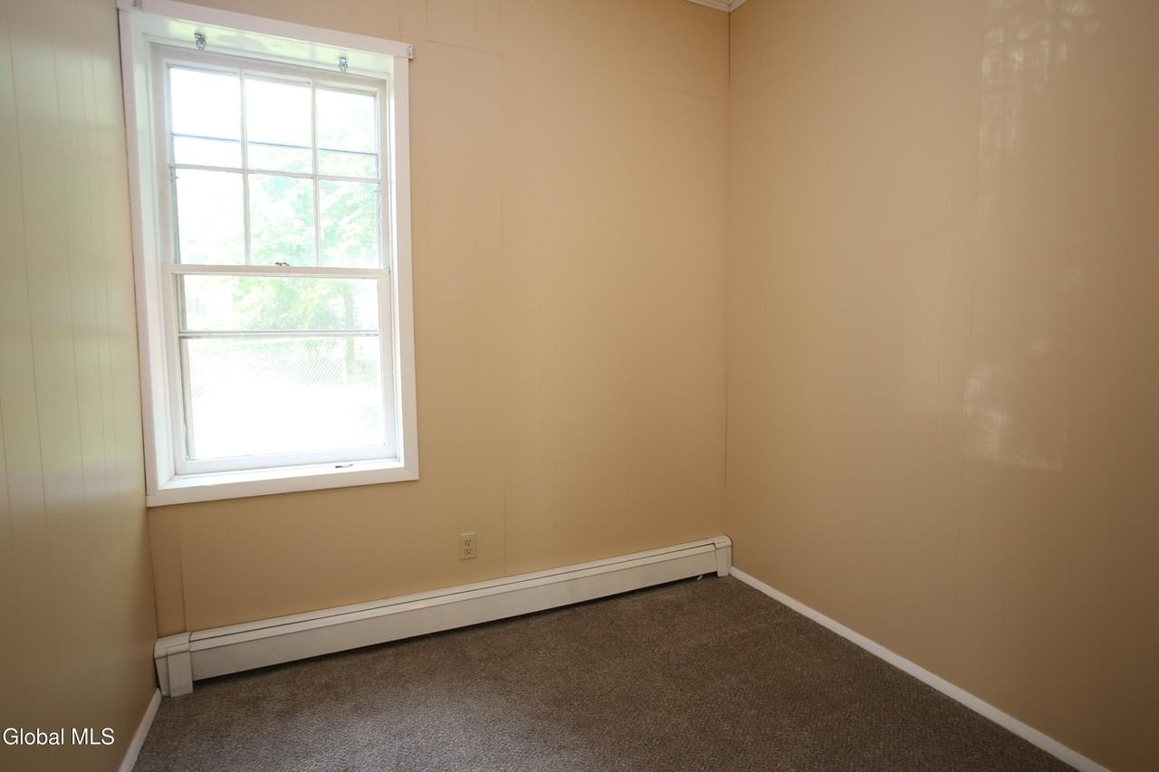 31 Willow St - Photo 6 of 14