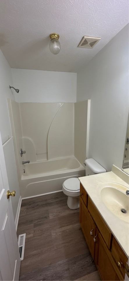200 Glendale Ave #B - Photo 4 of 6
