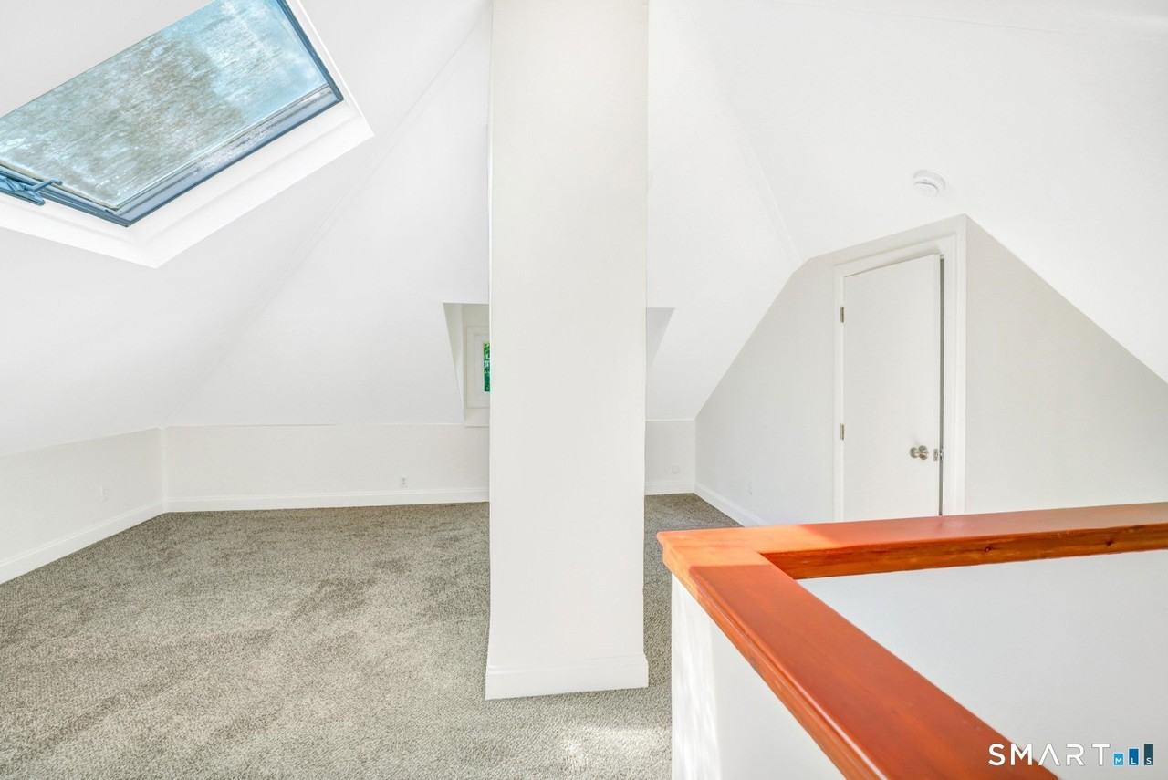 29 Hazelhurst Ave - Photo 6 of 12