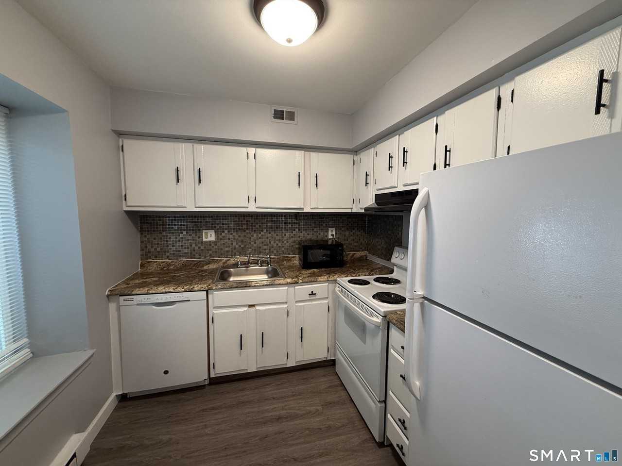 113 Candlewood Dr #113 - Photo 4 of 17