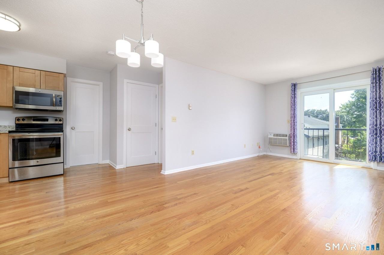 155 Short Beach Rd #201 - Photo 5 of 18