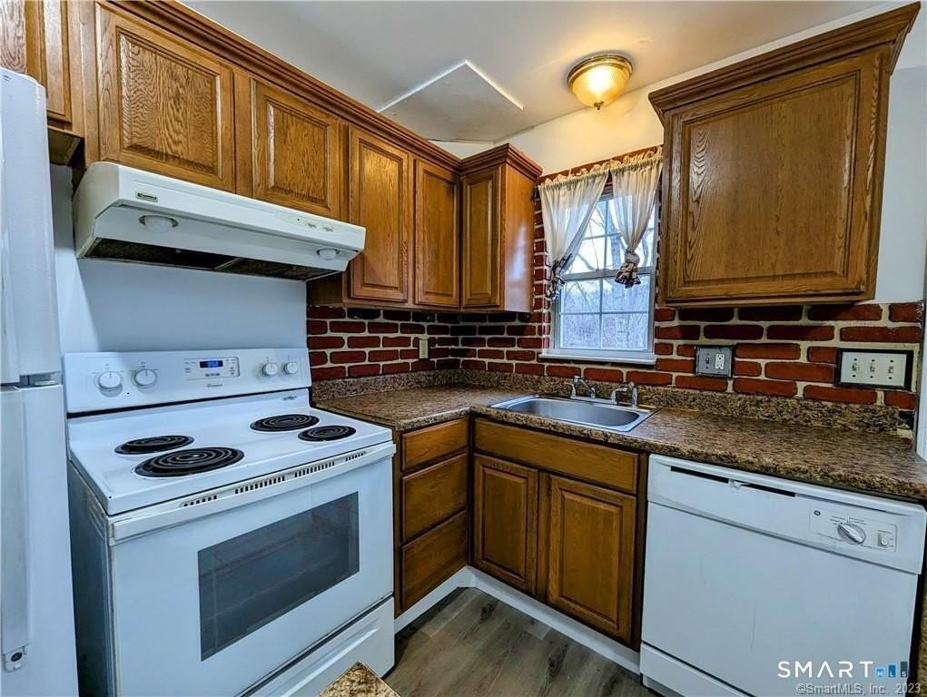 10 Scuppo Rd #B6 - Photo 6 of 15