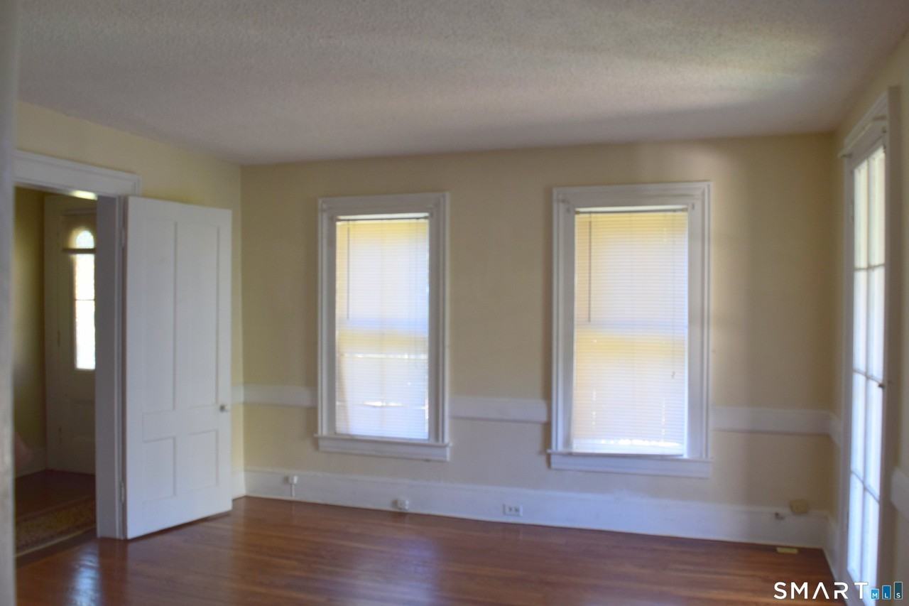 13 Pleasant St - Photo 4 of 12