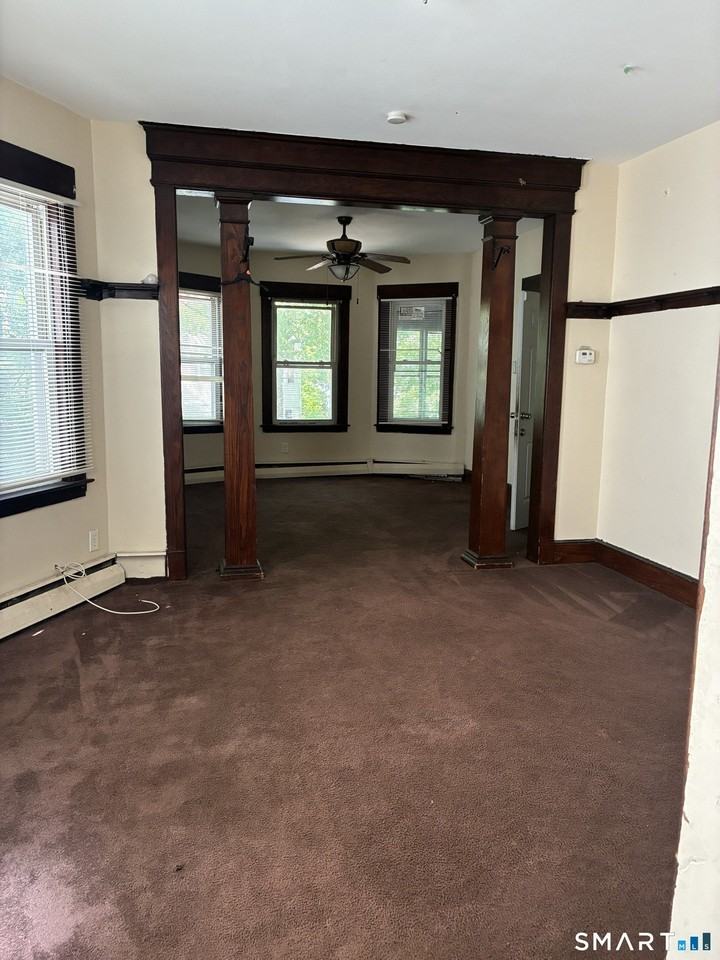 427 Shelton Ave - Photo 3 of 17