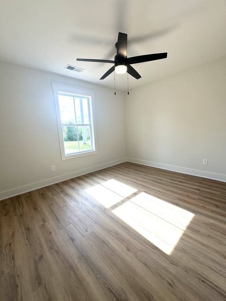 340 Three Brothers Way #B - Photo 3 of 8