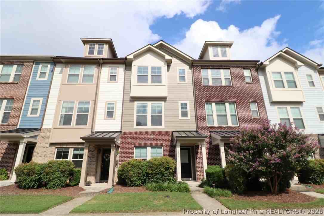 1428 Providence Green Ln