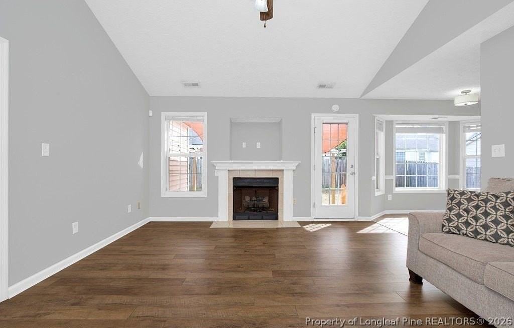 1475 Avoncroft Dr - Photo 4 of 20