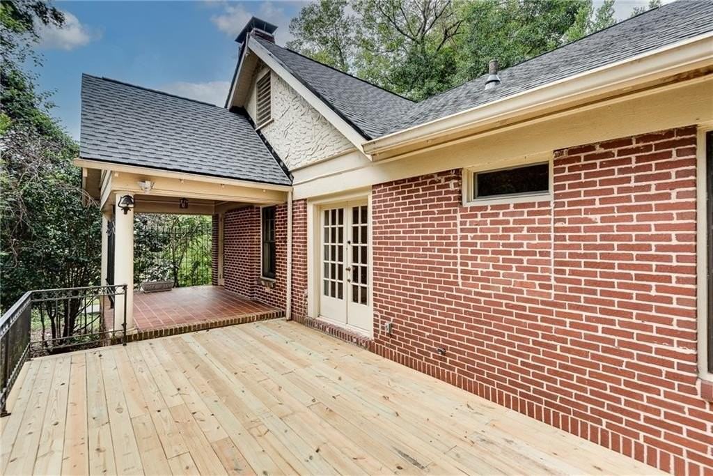 1424 Emory Rd Ne - Photo 5 of 33