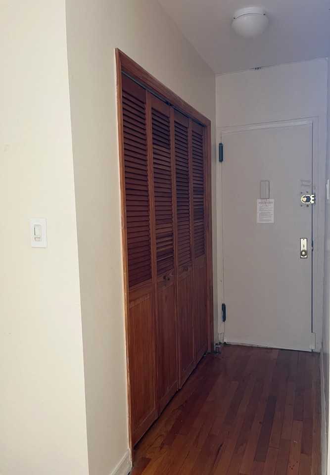 10 Adrian Avenue #3B - Photo 4 of 5