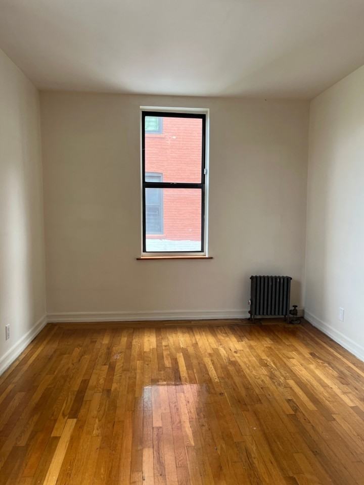 10 Adrian Avenue #3B - Photo 2 of 5