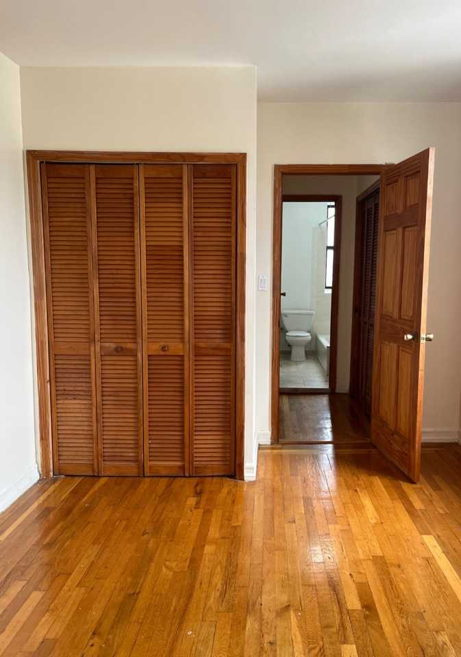 10 Adrian Avenue #3B - Photo 3 of 5