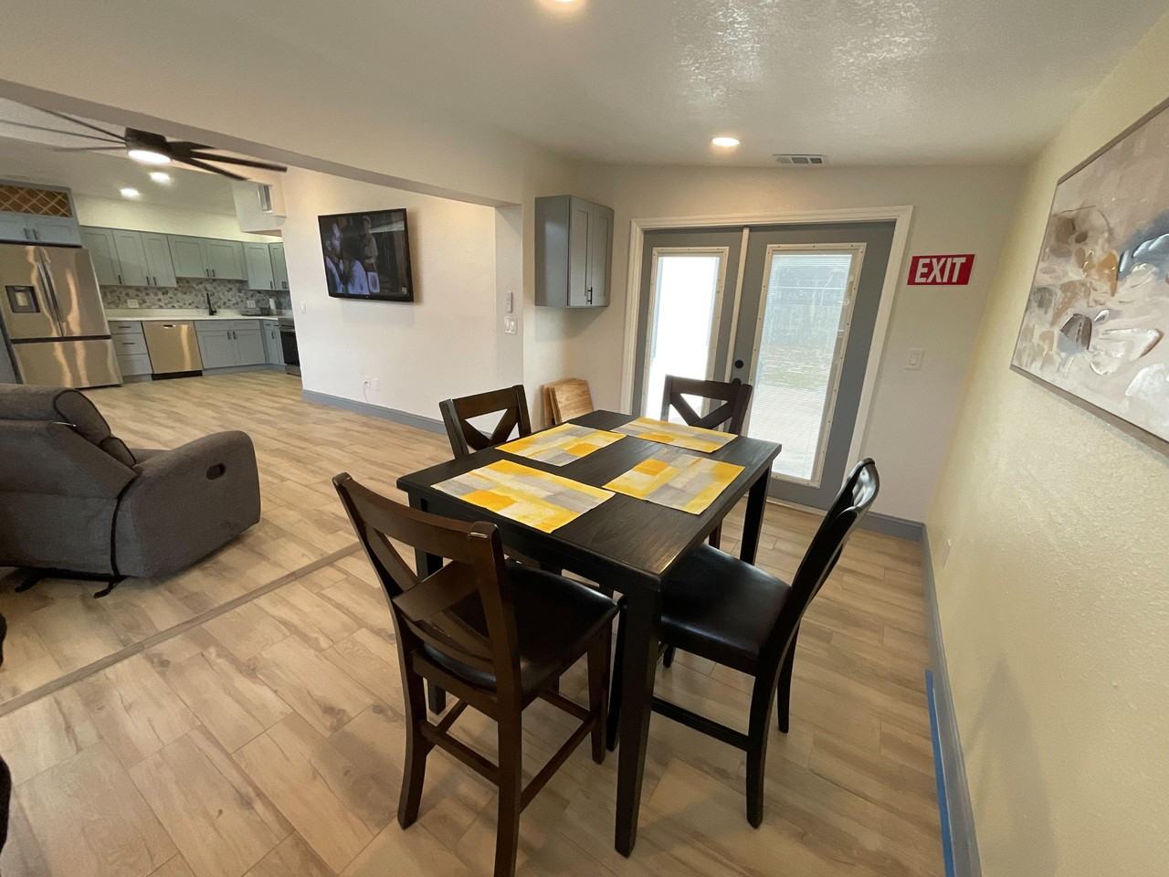 E Sligh Ave - Photo 2 of 25
