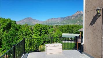 featured image of 1351 E Kings Row Dr